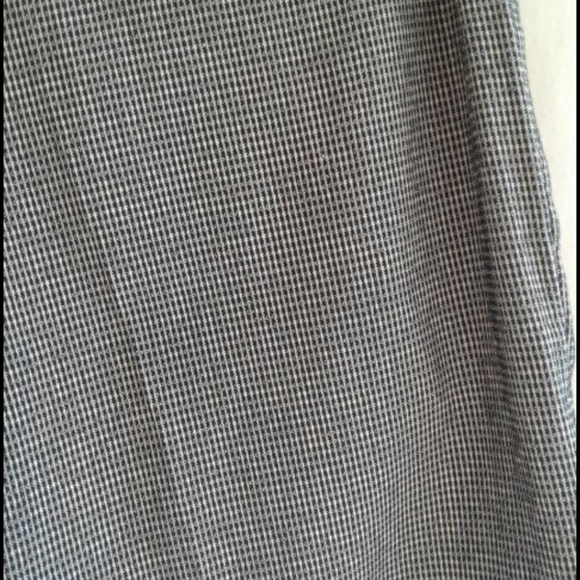 Shorts - Picture 3 of 3